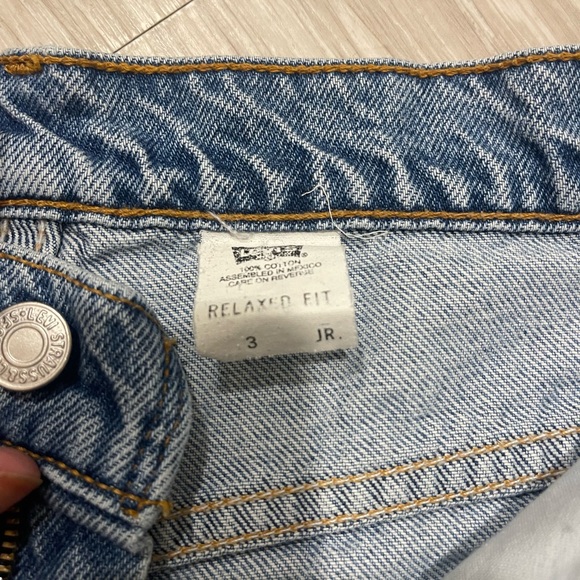 Vintage Levi’s shorts - Picture 3 of 3